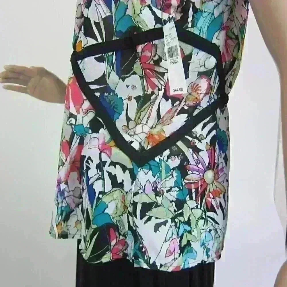 Sleeveless Top Medium Blouse Black Lace Neck & Multicolor Floral Print Flowy NEW - Picture 12 of 16